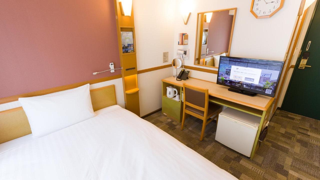 Toyoko Inn Osaka Semba Higashi Exteriör bild
