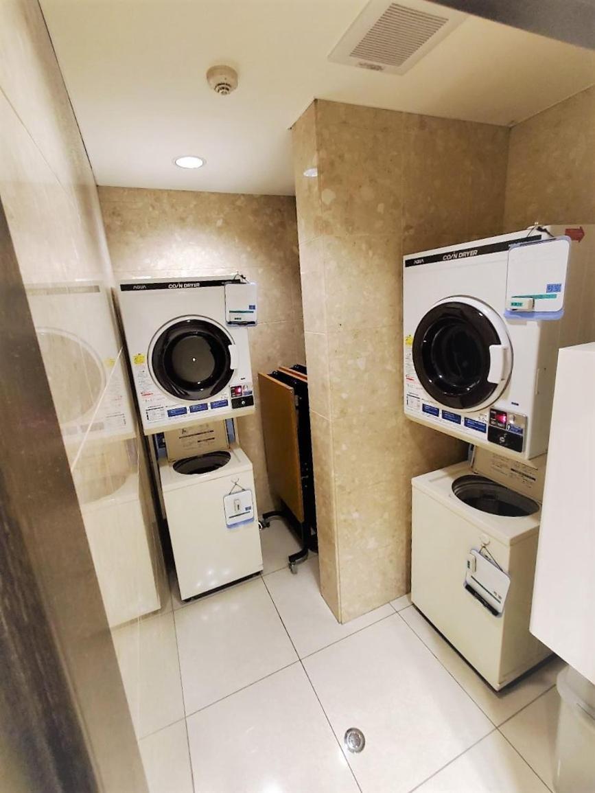 Toyoko Inn Osaka Semba Higashi Exteriör bild